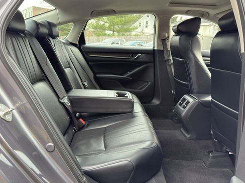 Used 2018 Honda Accord Touring image 36
