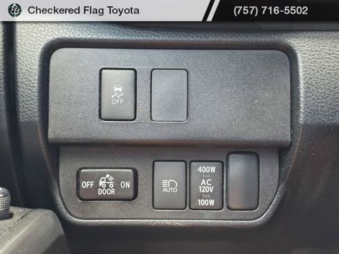 Used 2020 Toyota Tacoma TRD Off-Road w/ TRD Premium Off Road Package AWD/4WD image 11