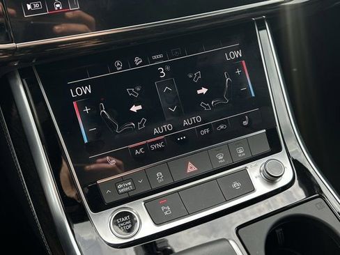 Used 2025 Audi Q7 3.0T Premium Plus AWD/4WD image 22