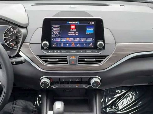 New 2025 Nissan Altima 2.5 SV image 13