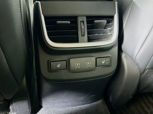 Used 2022 Subaru Outback Limited image 24