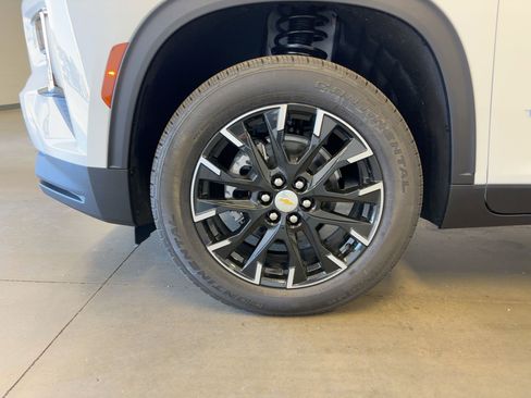 New 2026 Chevrolet Traverse LT w/ Sun and Wheel Package image 10