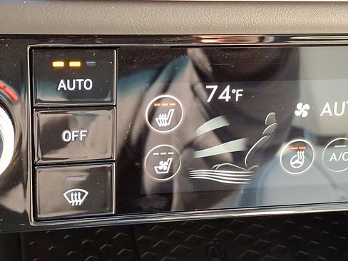 Certified 2025 Genesis G70 3.3T Advanced image 25