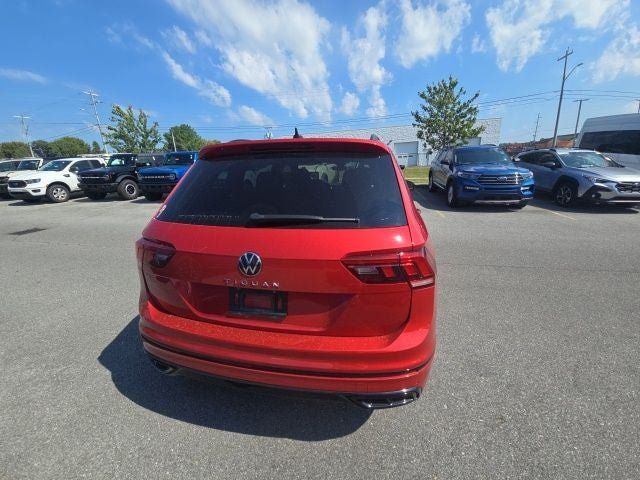 Used 2024 Volkswagen Tiguan SE R-Line FWD image 7