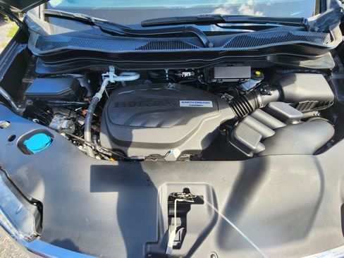 Used 2016 Honda Pilot Touring image 24