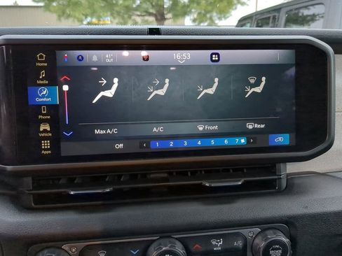 Used 2024 Jeep Wrangler Sport S image 15