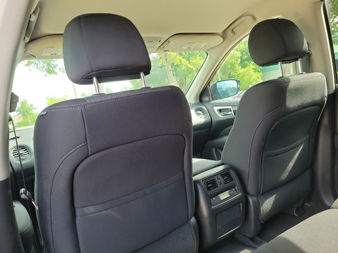 Used 2017 Nissan Pathfinder S FWD image 18