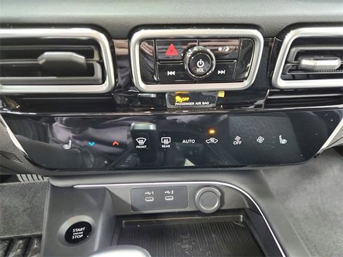 New 2026 Nissan Sentra SV w/ SV Convenience Package image 28