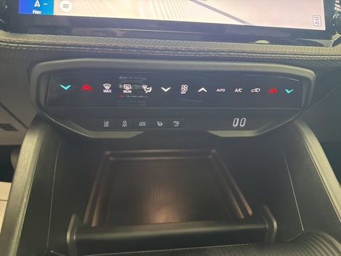 New 2026 Jeep Cherokee Overland w/ Advanced Pro Tech Group AWD/4WD image 18