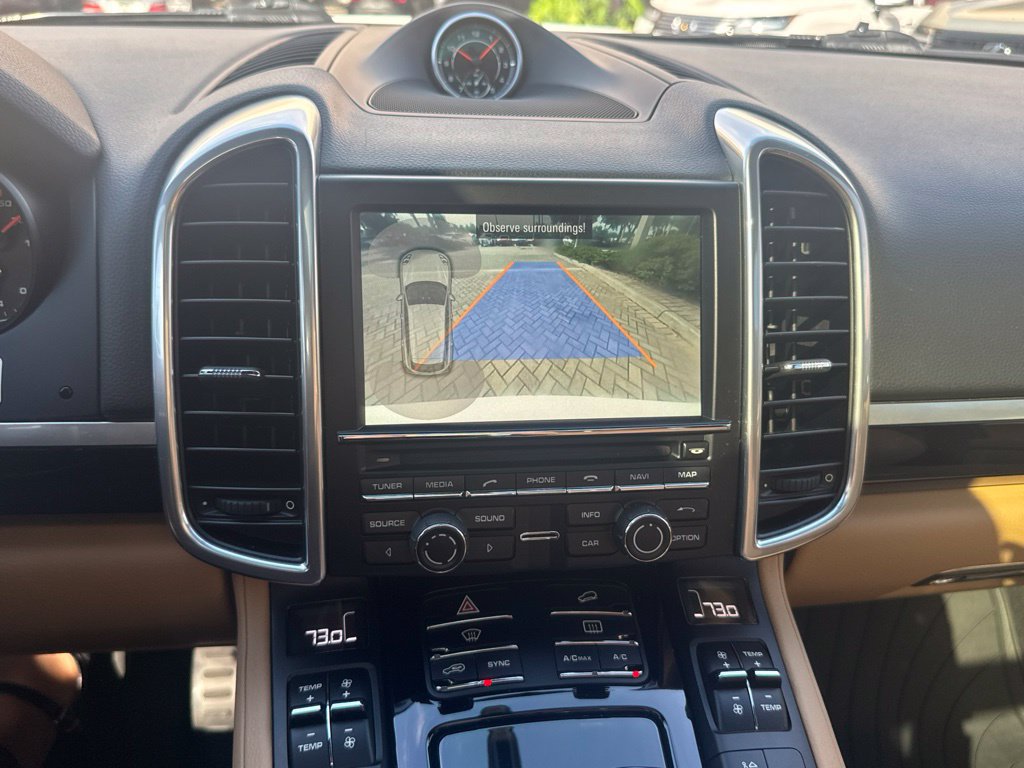 Used 2016 Porsche Cayenne Diesel AWD/4WD image 18