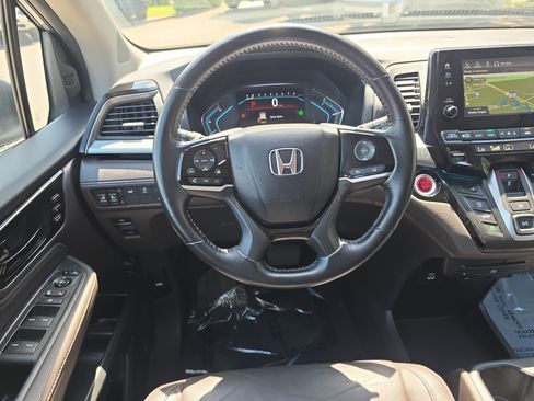 Used 2021 Honda Odyssey Touring image 14