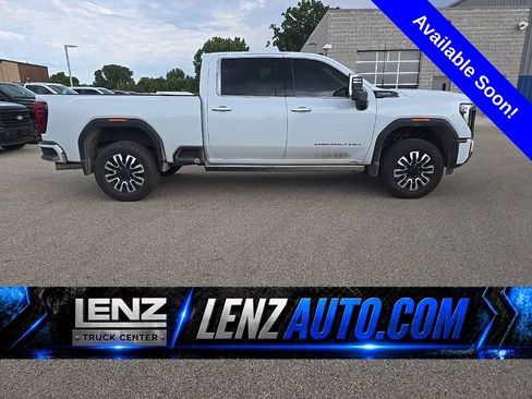 Used 2026 GMC Sierra 2500 Denali Ultimate w/ LPO, GMC Protection Package AWD/4WD image 1