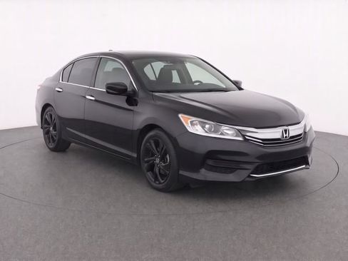 Used 2017 Honda Accord LX image 2