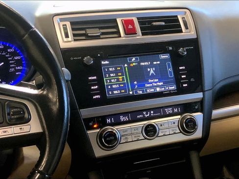 Used 2016 Subaru Outback 2.5i Limited image 8