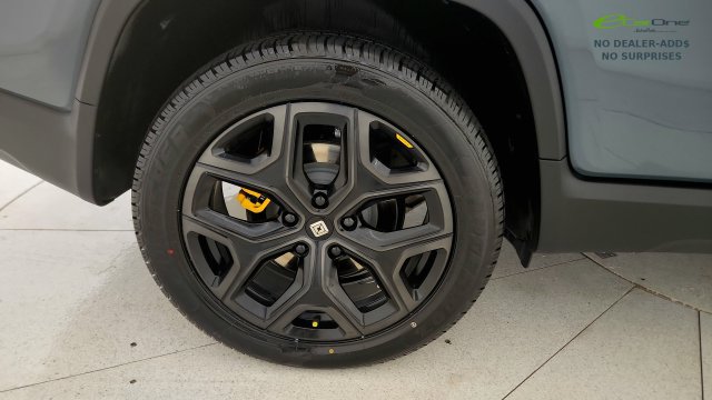Used 2026 Rivian R1T Premium Tri AWD/4WD image 72