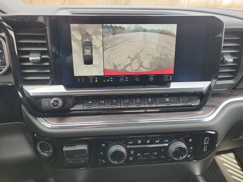 Used 2023 Chevrolet Silverado 1500 LTZ w/ LTZ Premium Package AWD/4WD image 26