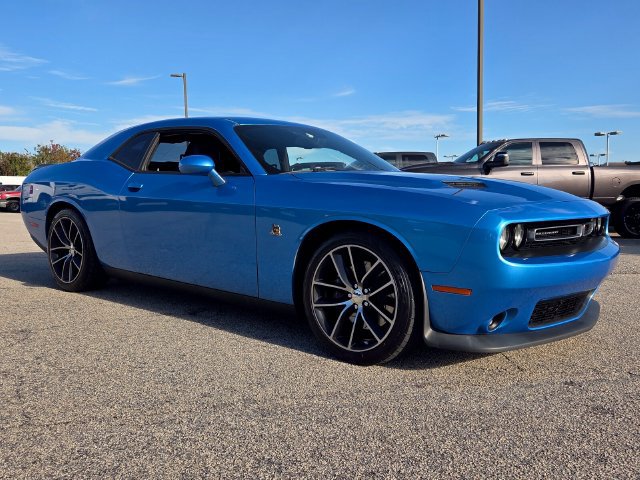 Used 2016 Dodge Challenger R/T Scat Pack w/ Leather Interior Group RWD image 1