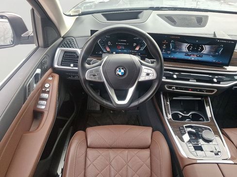 Certified 2024 BMW X7 xDrive40i image 12