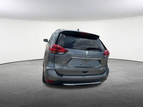 Used 2018 Nissan Rogue SV AWD/4WD image 8