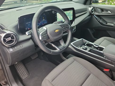 Used 2026 Chevrolet Equinox LT FWD image 14