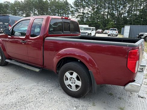 Used 2007 Nissan Frontier SE w/ SE Value Truck Pkg RWD image 10