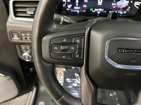 Used 2024 GMC Yukon XL Denali Ultimate AWD/4WD image 14