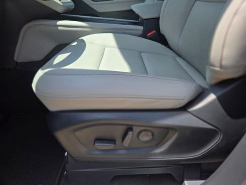 New 2026 Ford Explorer Active w/ Active Comfort Package RWD image 32