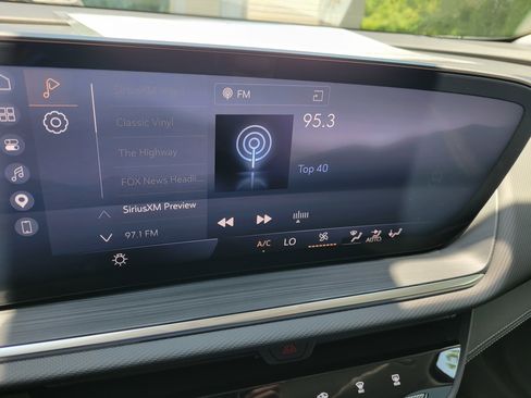 Certified 2025 Buick Envision Preferred AWD/4WD image 20