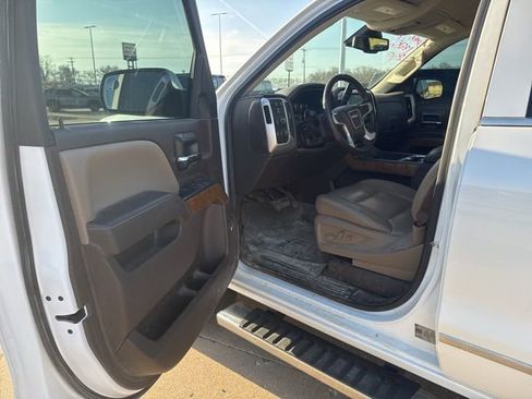 Used 2018 GMC Sierra 1500 SLT w/ SLT Premium Package image 10