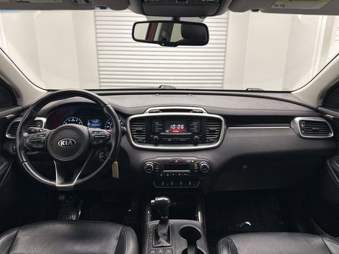 Used 2016 Kia Sorento EX image 17