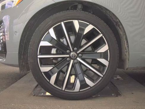 Used 2026 Volvo XC60 B5 Ultra AWD/4WD image 7