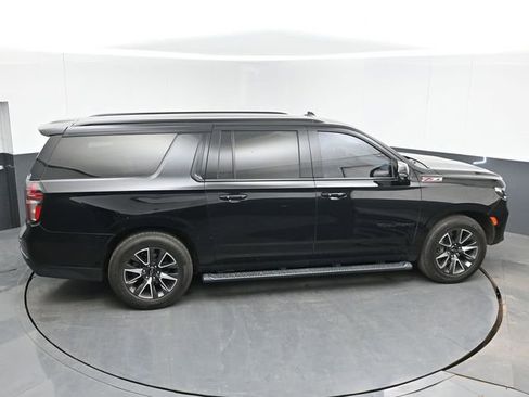 Used 2021 Chevrolet Suburban Z71 w/ Z71 Off-Road Package AWD/4WD image 26
