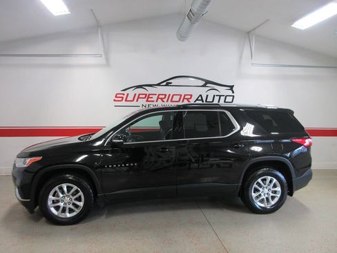 Used 2018 Chevrolet Traverse LT AWD/4WD image 3