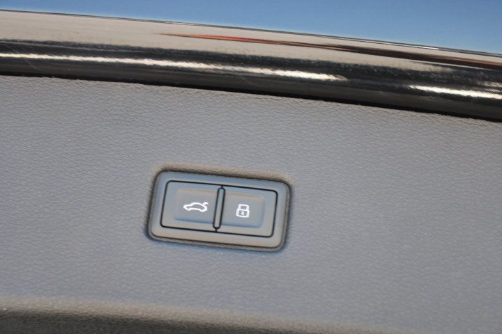 Used 2022 Audi Q5 2.0T Premium AWD/4WD image 16