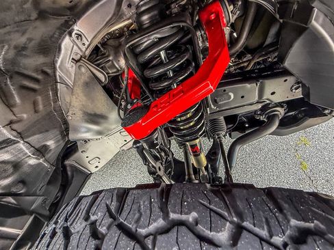 Used 2018 Toyota 4Runner TRD Off-Road Premium AWD/4WD image 30