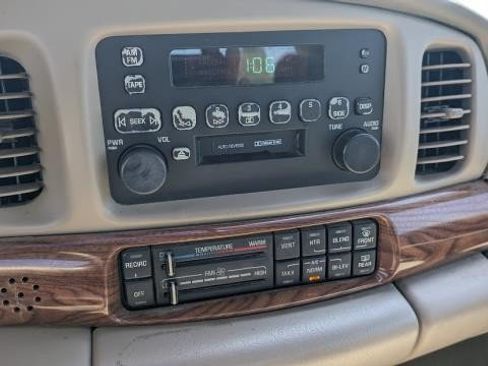 Used 2002 Buick Le Sabre Custom FWD image 10