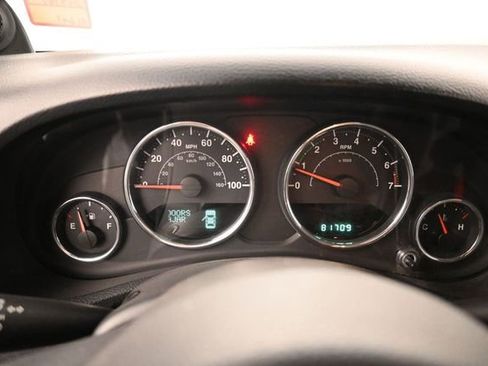 Used 2012 Jeep Wrangler Unlimited Sahara AWD/4WD image 18