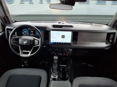 Used 2025 Ford Bronco Big Bend image 14