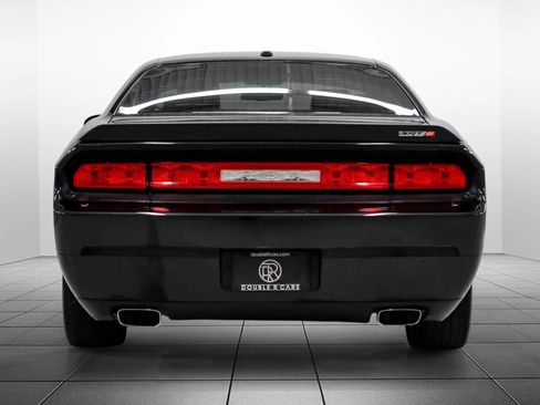 Used 2009 Dodge Challenger SRT8 w/ SRT Option Group II RWD image 9