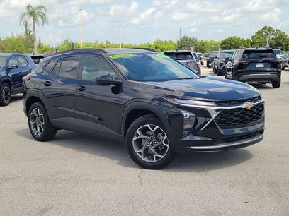 Used 2025 Chevrolet Trax LT