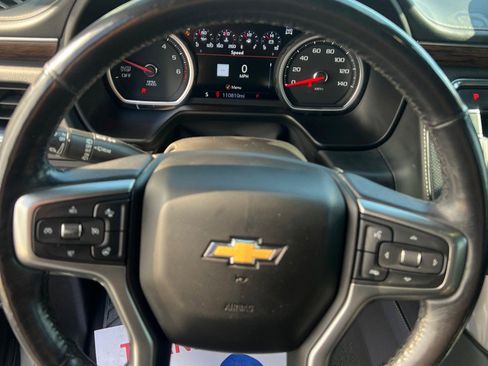 Used 2021 Chevrolet Suburban Premier w/ Premium Package AWD/4WD image 29