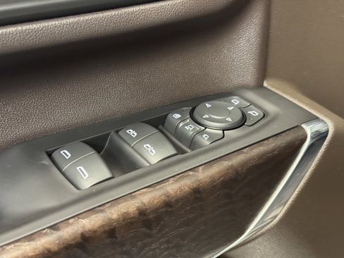 Used 2022 GMC Sierra 2500 Denali w/ Denali Ultimate Package image 11