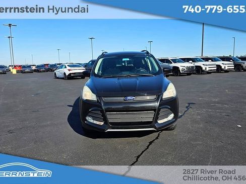 Used 2015 Ford Escape SE w/ Equipment Group 201A image 2