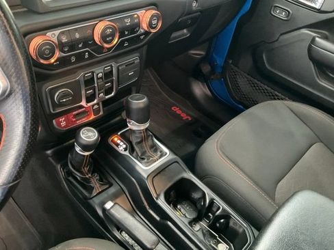 Used 2021 Jeep Gladiator Mojave AWD/4WD image 11