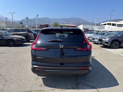 Used 2024 Honda CR-V EX image 5