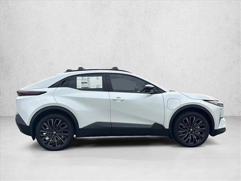 New 2026 Toyota C-HR AWD/4WD image 10
