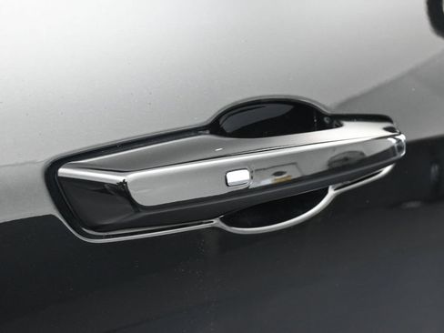 Used 2025 Chevrolet Equinox RS FWD image 41