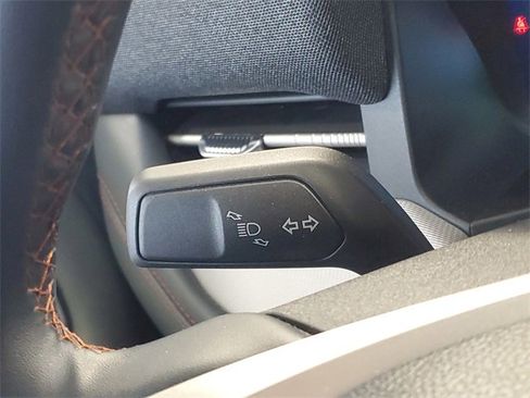 Used 2025 Ford Explorer Active image 18