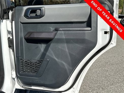 Certified 2024 Ford Bronco Black Diamond image 16