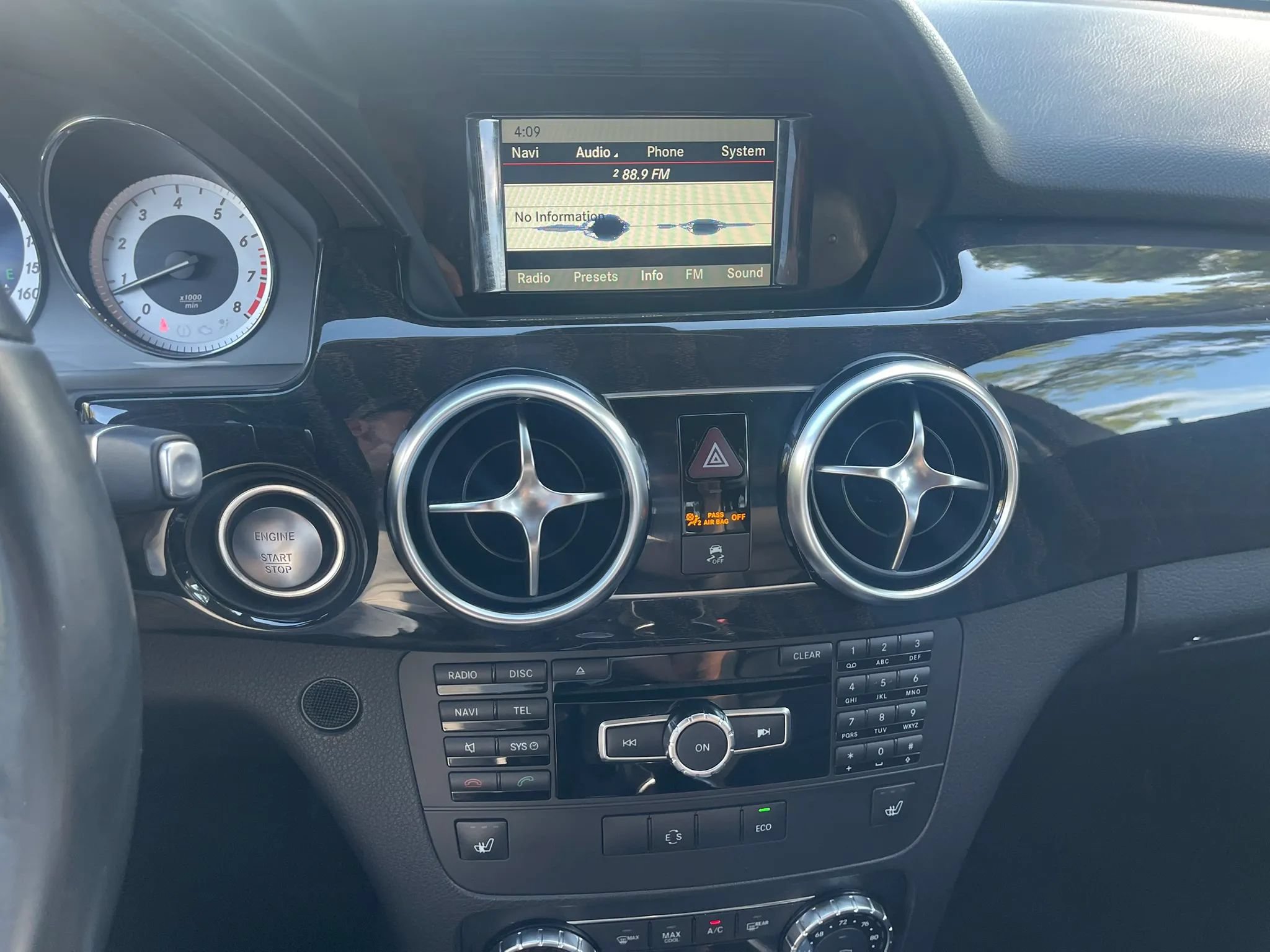 Used 2015 Mercedes-Benz GLK 350 4MATIC image 18